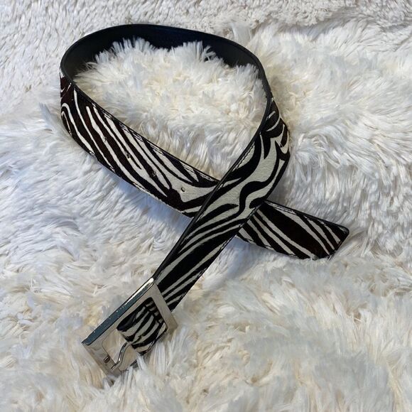 Zebra print size medium  - Picture 3 of 3